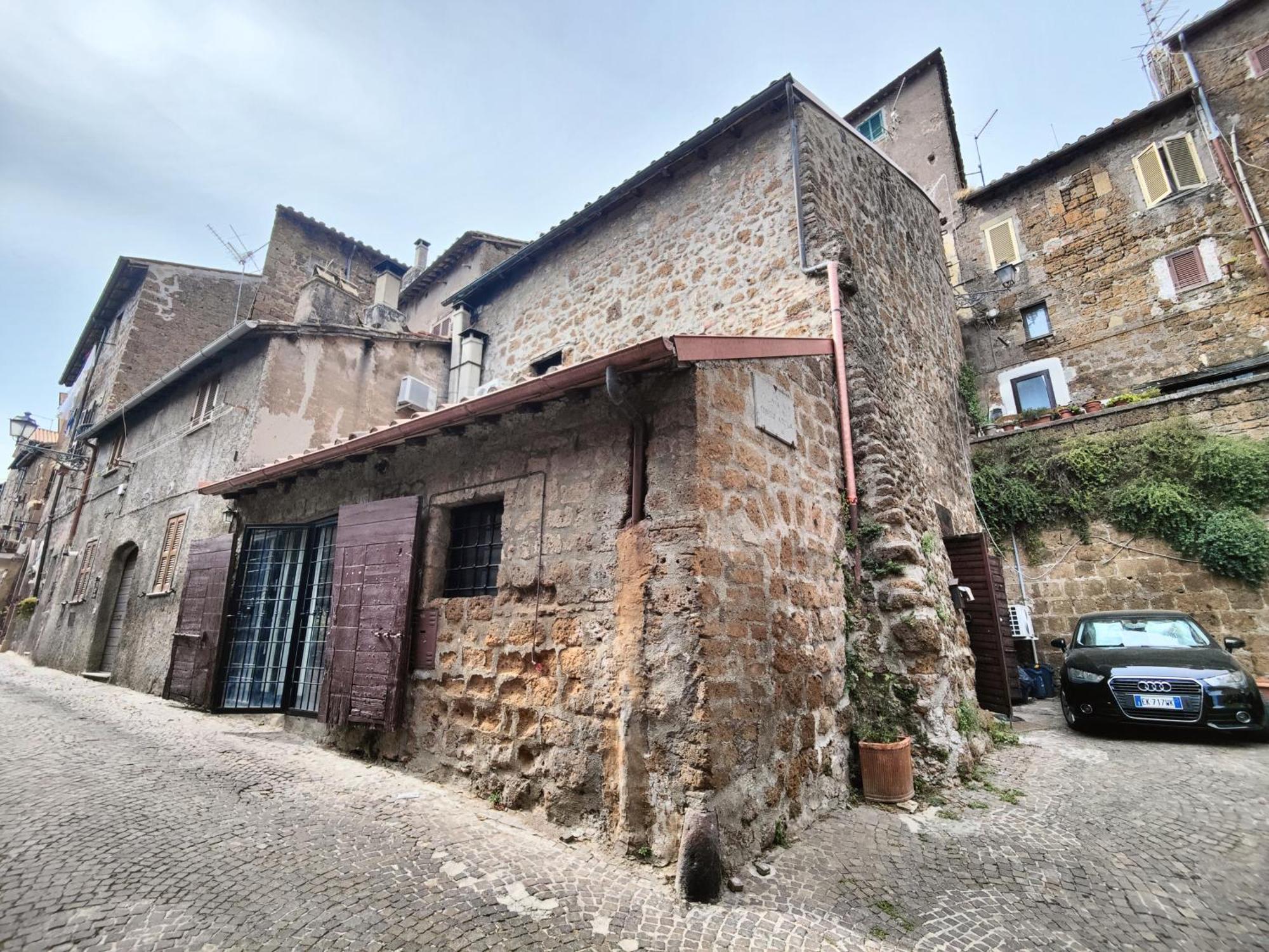 Maison della Cattedrale Sutri Esterno foto