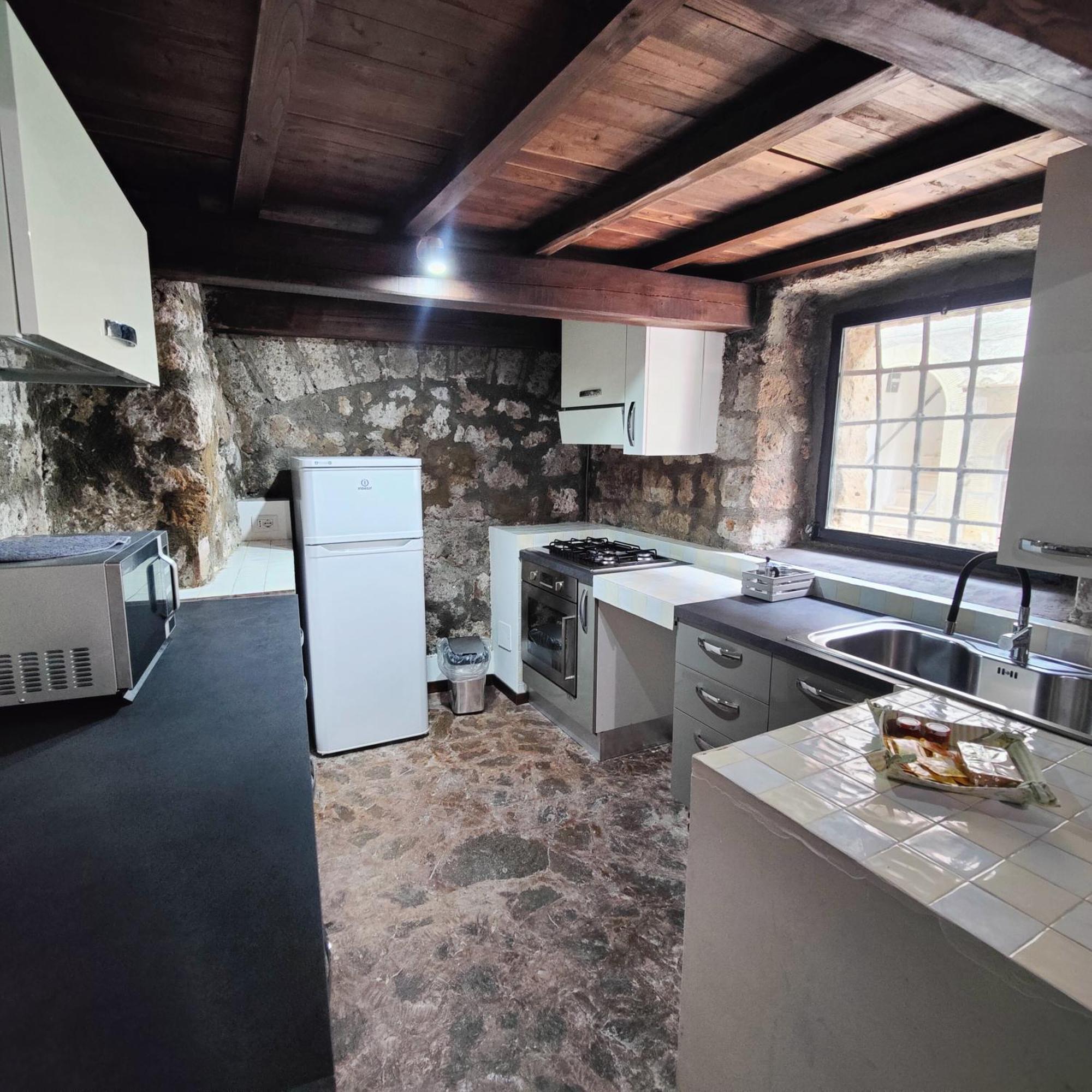 Maison della Cattedrale Sutri Esterno foto