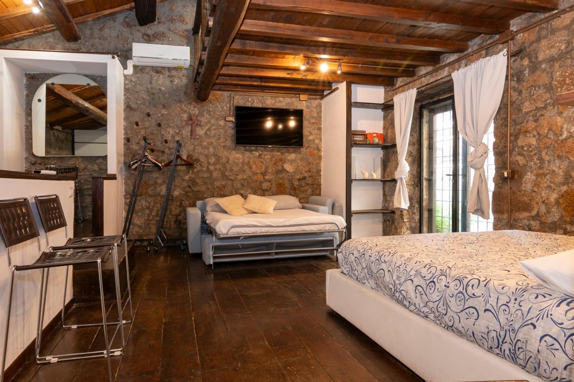 Maison della Cattedrale Sutri Esterno foto