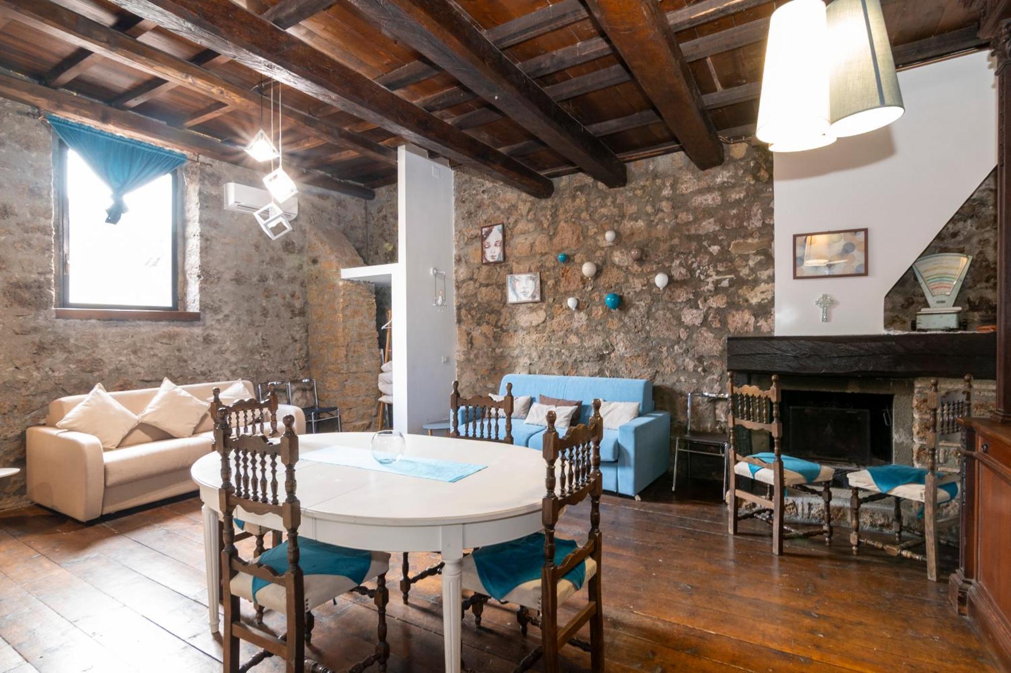 Maison della Cattedrale Sutri Esterno foto